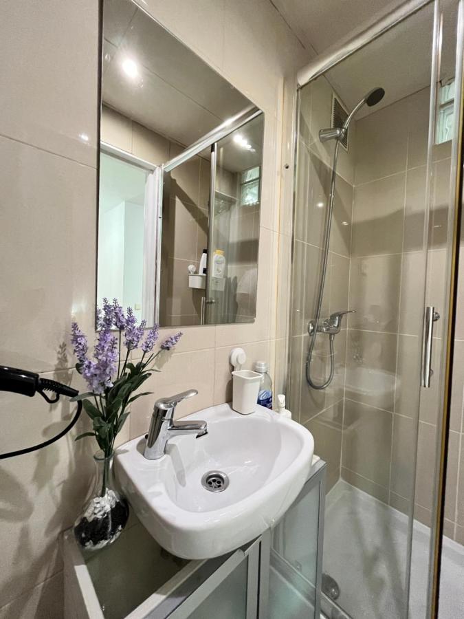 Estudio Lavapies Acogedor Apartment Madrid Bagian luar foto